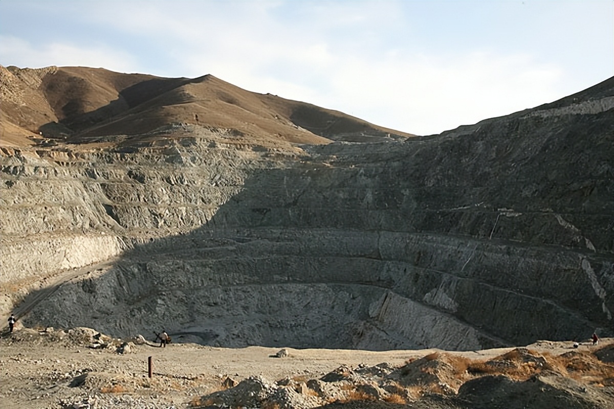 1994年山东农妇挖出34克拉钻石,27万元卖掉后收到传票:交易无效