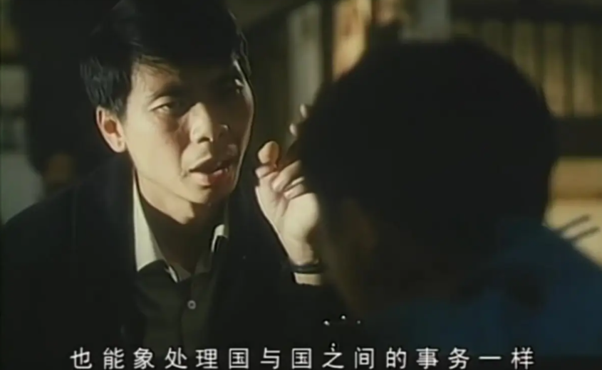 同是第五代顶流导演，把冯小刚张艺谋放在一起对比，差距就出来了