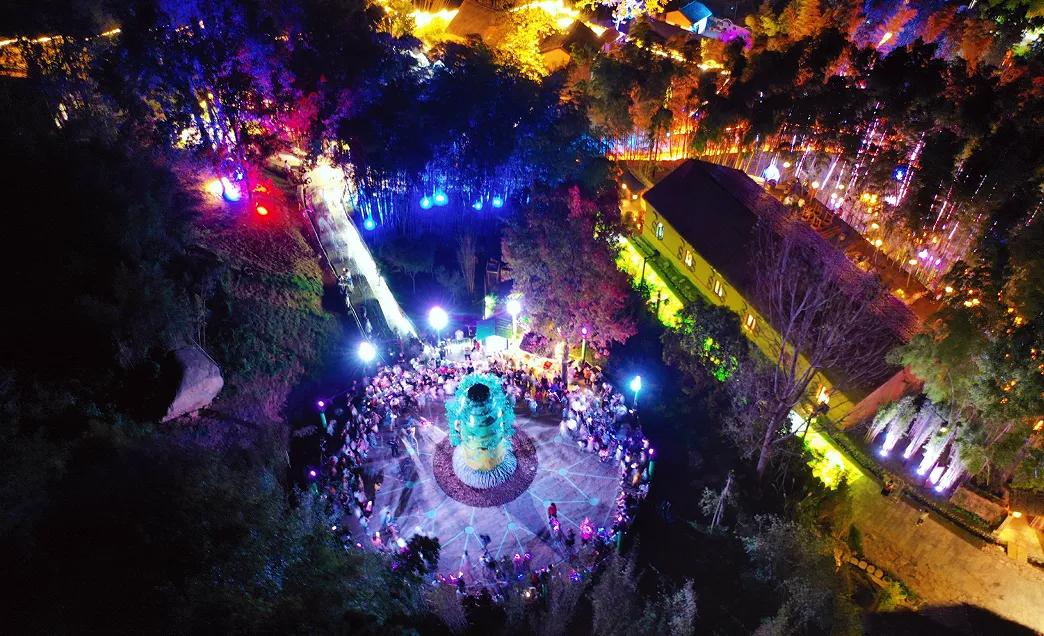西九华山景区闭园公告