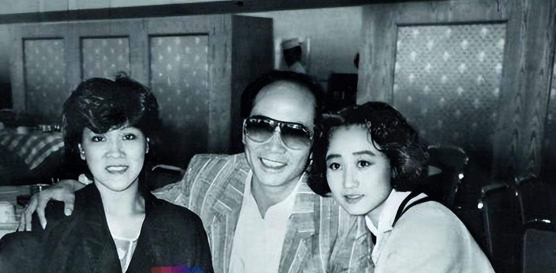 李力持晒李连杰87岁岳父近照，称其留在中山养老，未随利智移民