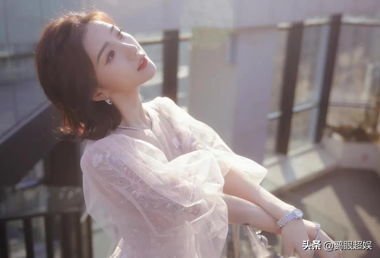 央视镜头下的毛晓彤，每一帧都是大片