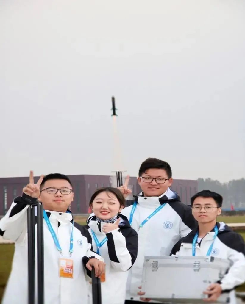 平均每三天，制造、发射一枚模型火箭！交大“硬核学霸”蝉联全国冠军！