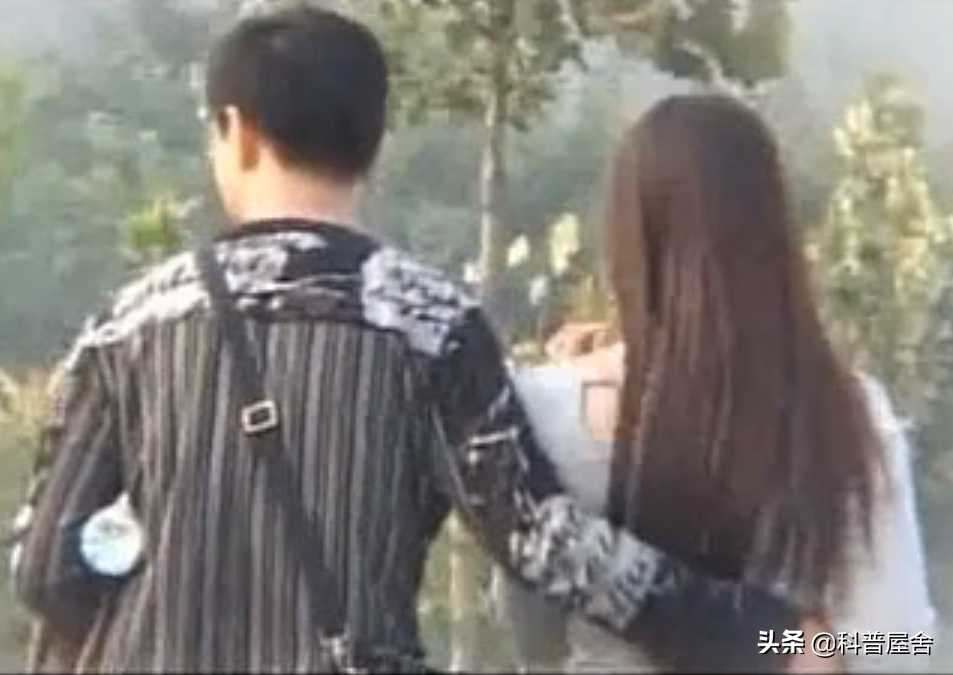 2014年，55岁老太假扮大学生同时交往4个男孩，老太：我就是好色