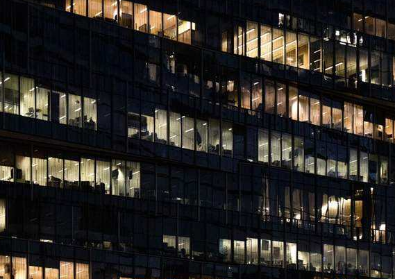 大厂“年终奖”有多卷？能付一套房的首付，后悔当初专业没选对