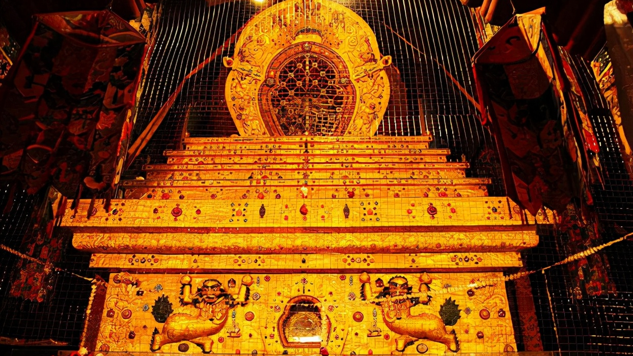 布达拉宫藏着世上一半的黄金?比黄金还珍贵的东西,是民族自豪感