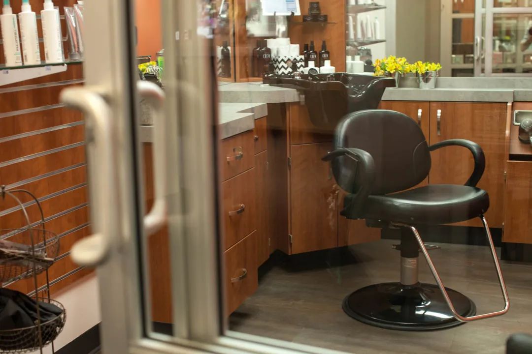 用地产模式做美业，如何开出600家共享门店？