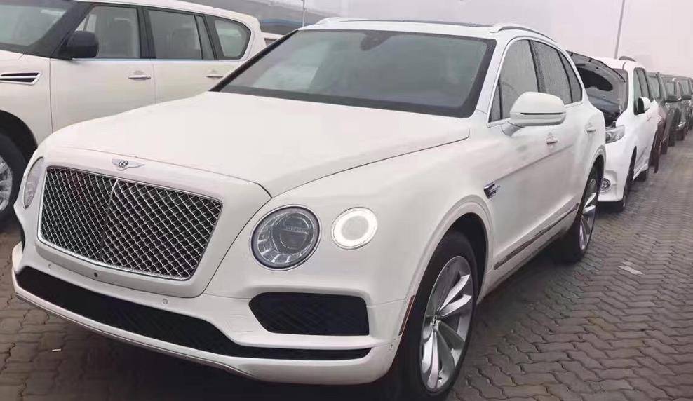 国内拥有飞机驾照的女星，豪掷400万买私人飞机！陆上座驾更吸睛