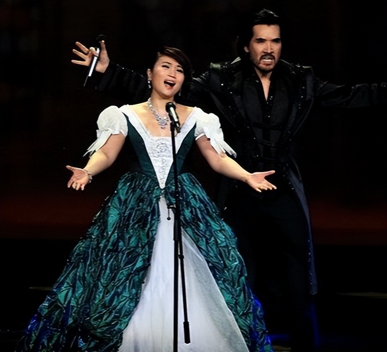 著名歌手朱桦：曾婉拒费翔的追求，照顾患病母亲，如今仍旧单身