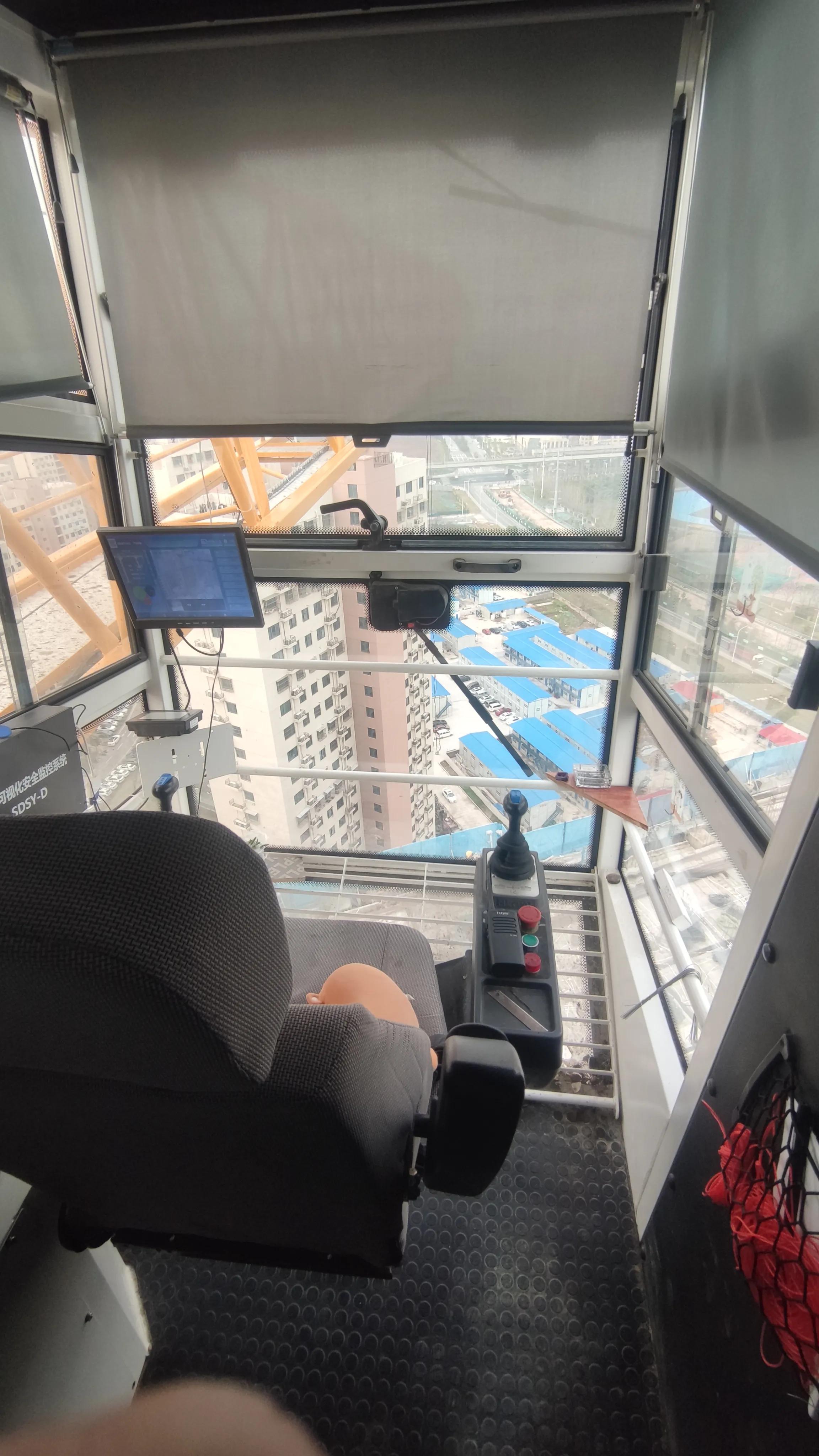 塔吊怎么上去(百米高的塔吊,司机怎么上去?