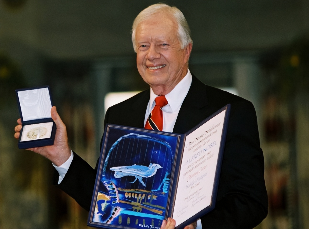 美国“最差”总统卡特：自称差点被解放军俘虏，98岁仍在工地盖房