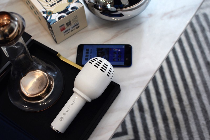 国潮元素 唱吧小唱K歌宝C12