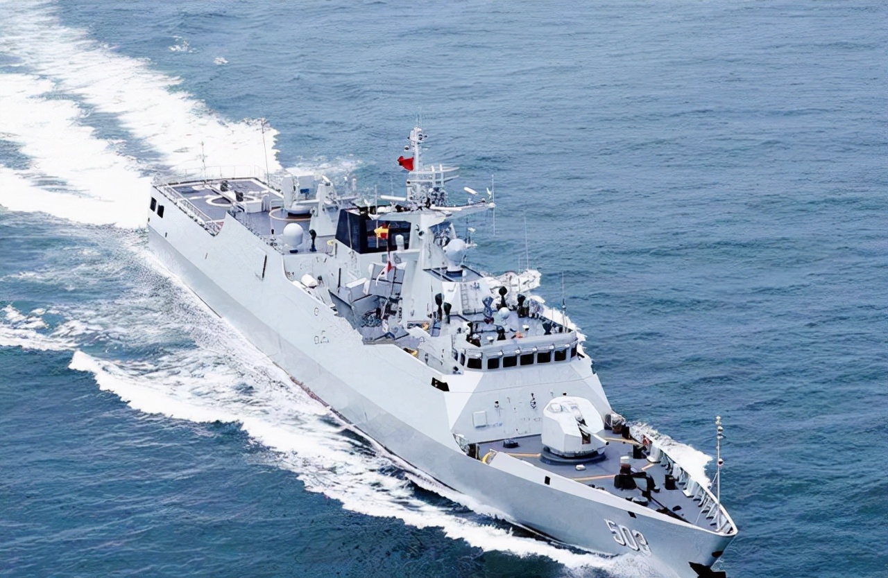 2022中日水面舰艇对比，现代海战中谁输谁赢？