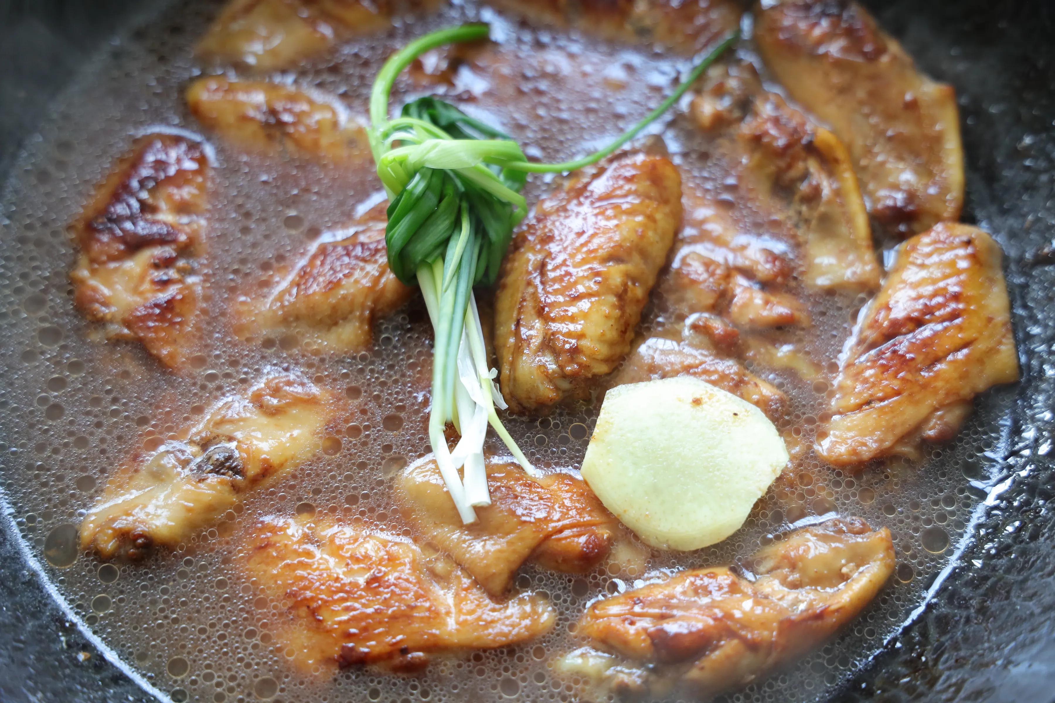 这大概是鸡翅最简单的做法了，适合日常给家人吃，手残党也能成功