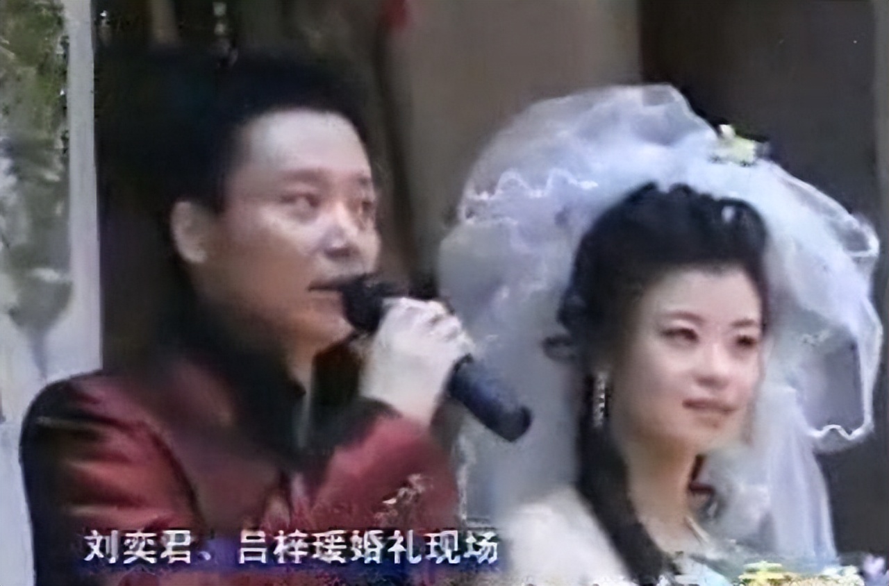 演员刘奕君：有过一段婚姻，带着儿子再婚，45岁走红也不晚