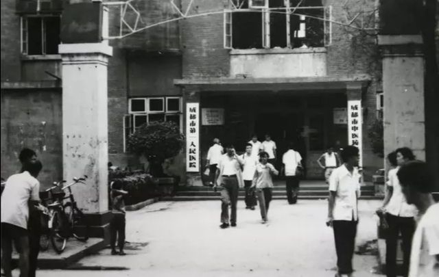 成都市三甲医院名单和医院史老照片(2021年版)