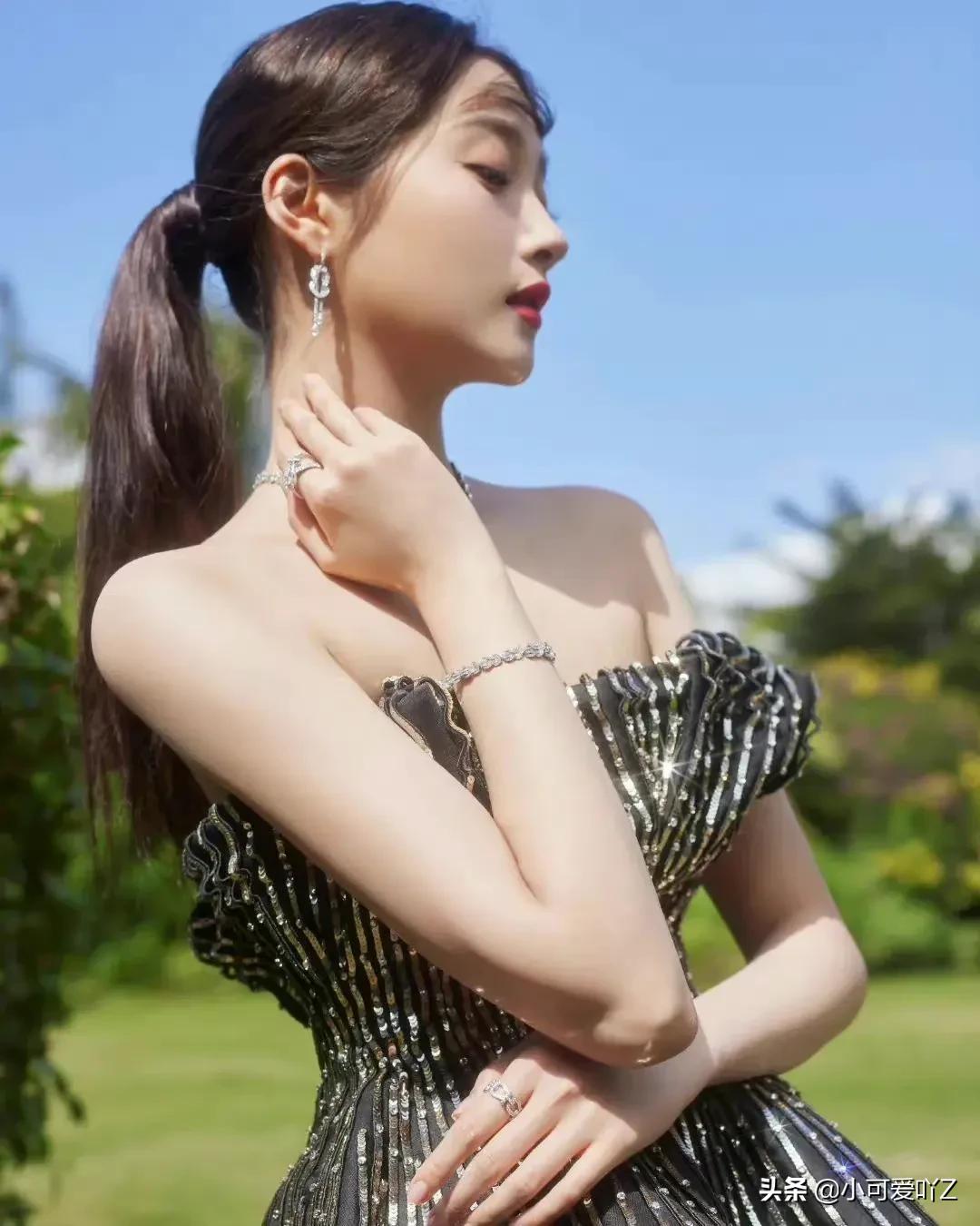 关晓彤美丽装扮图片