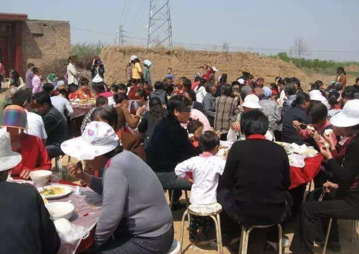 2009年，江西一“高考状元”因抢银行被判10年，出狱后又考上985