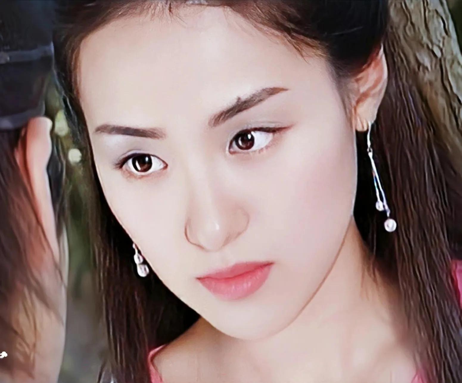 古装VS现代堪称“换头”！多演点古装戏吧，我能磕一辈子