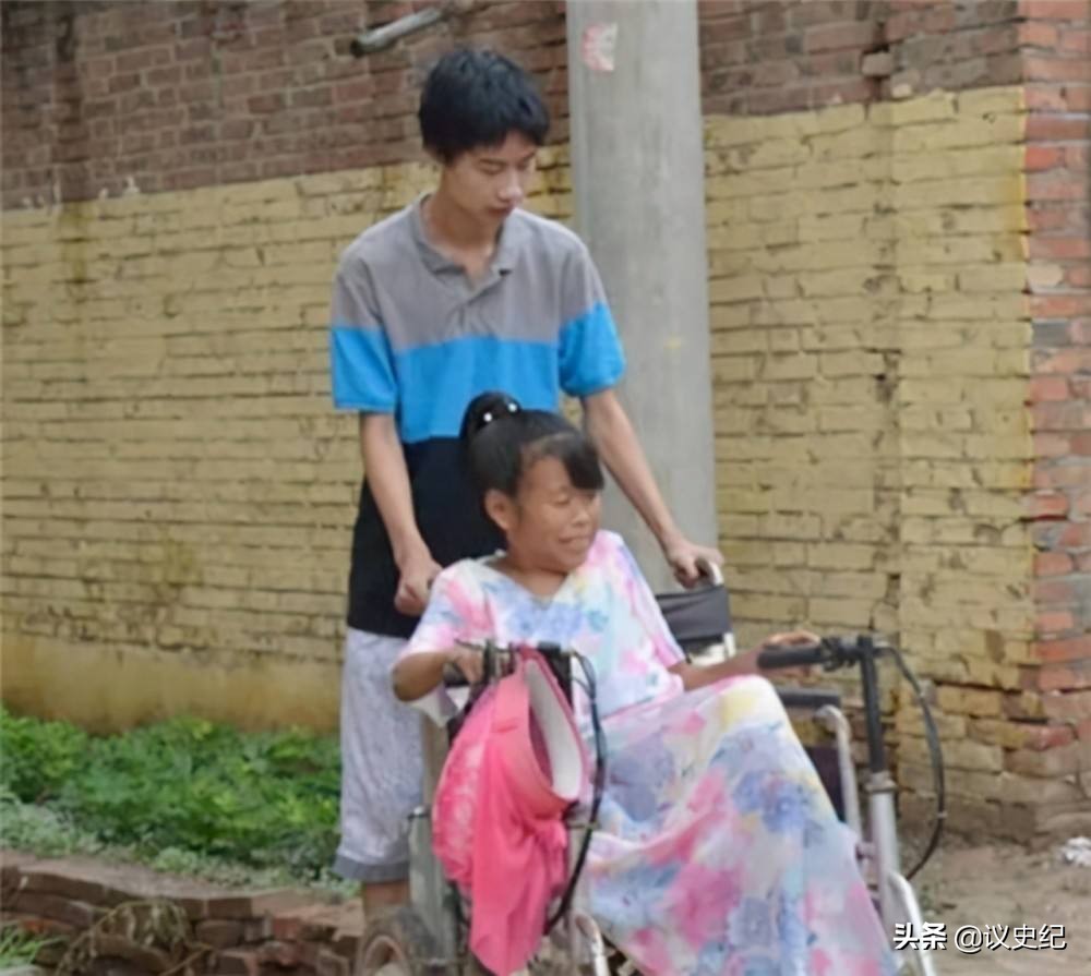 17年河北理科状元744分考上清华，校长亲自拜访，推门后直接泪目