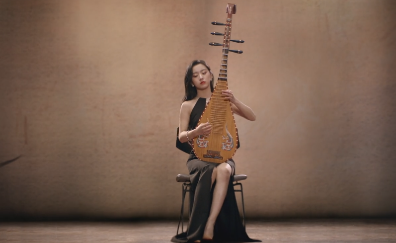 播3小时冲到热度第一，《花朝秋月夜》一出手，就成芒果台王炸剧