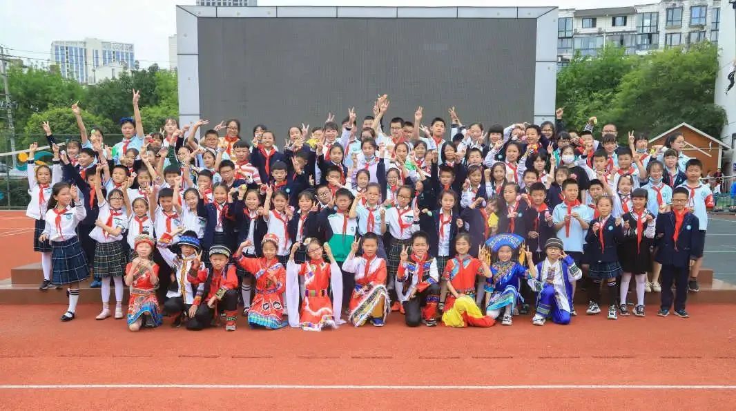 与你分享，我在四川天府新区南湖小学的精彩校园生活