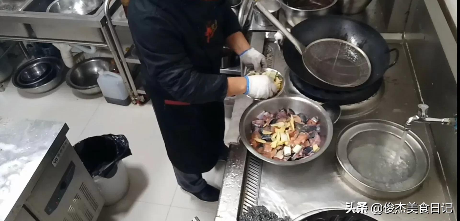 鯰魚怎么做好吃,鯰魚怎么做好吃又簡(jiǎn)單家常的視頻