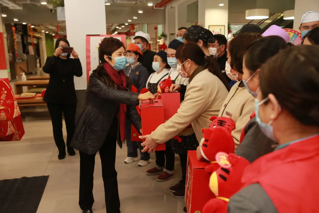 祥和乐活度新春,留校过节也温暖!