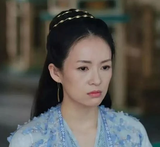 从林心如刘涛到大S陈乔恩，为何中年女星总是偏爱“演少女”？