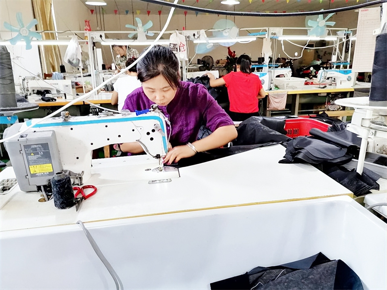 淘宝服装货源怎么找