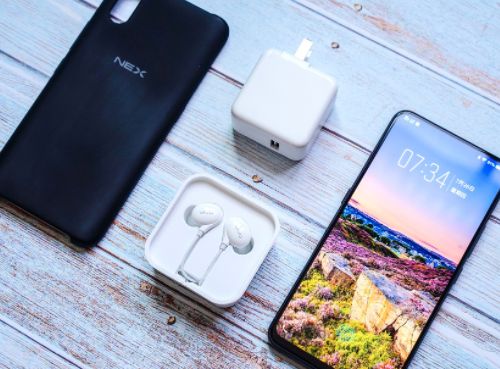 实现手机的真·全面屏，其实方法还是有很多的