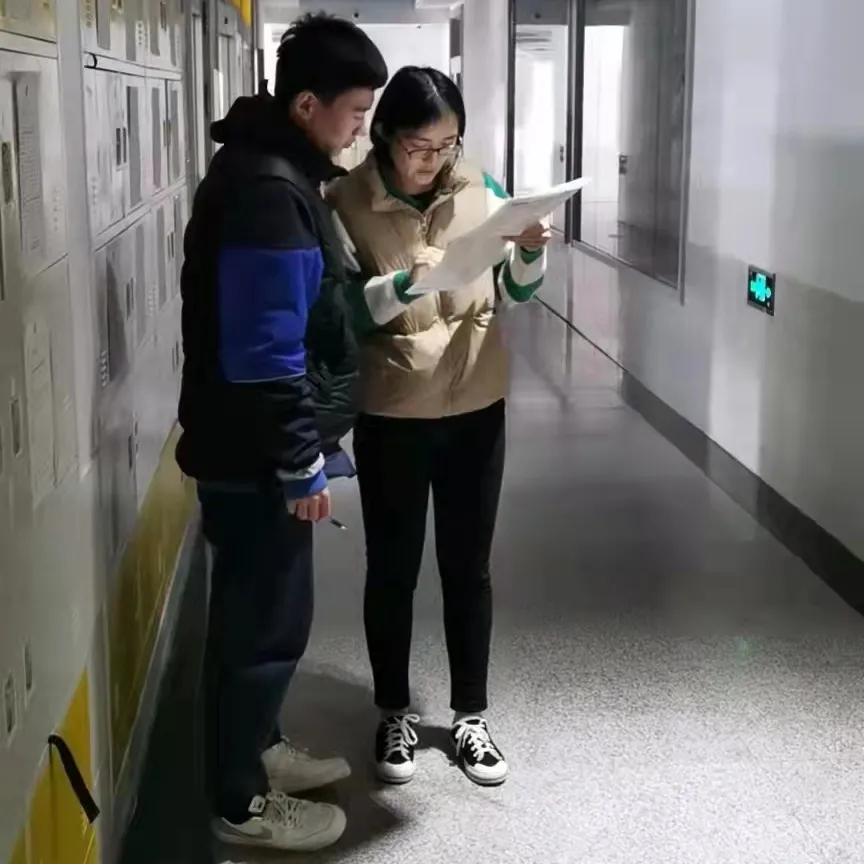 只争朝夕，全力以赴 | 高二年级学业水平考试进行中