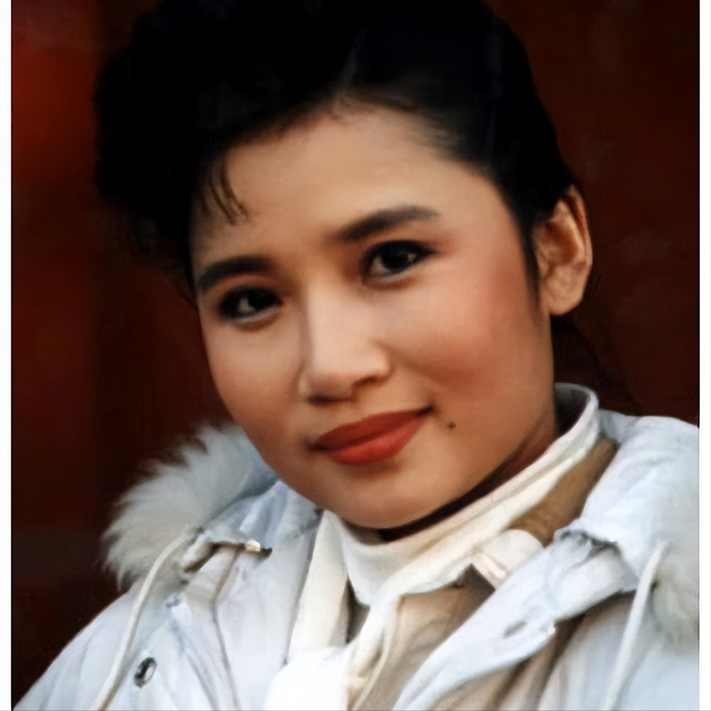 皈依佛门的11位女星，事业正当红时看破红尘，哪一位最让人惋惜？