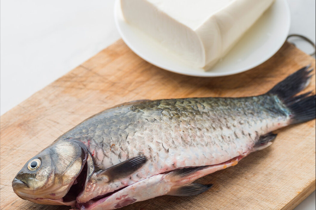 不管炖什么鱼汤，牢记5不放窍门，炖出来的鱼汤鲜美奶白，无腥味