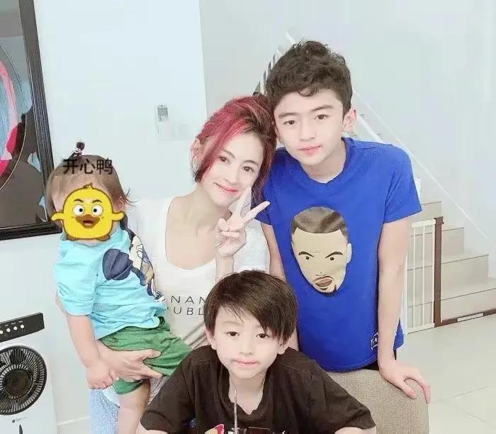 张柏芝为二儿子庆生，12岁Quintus长大成大帅哥，越来越像张柏芝