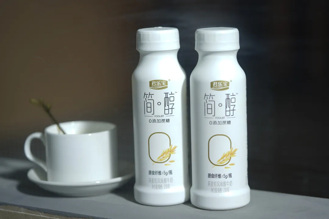 中国十大名牌酸奶排行榜，简醇0蔗糖酸奶黑马势头凸显？