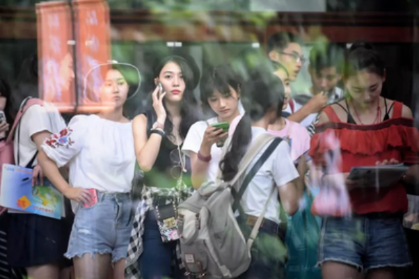 大学宿舍“寒酸度”排名，上学堪比荒野求生，部分照片引学生不适