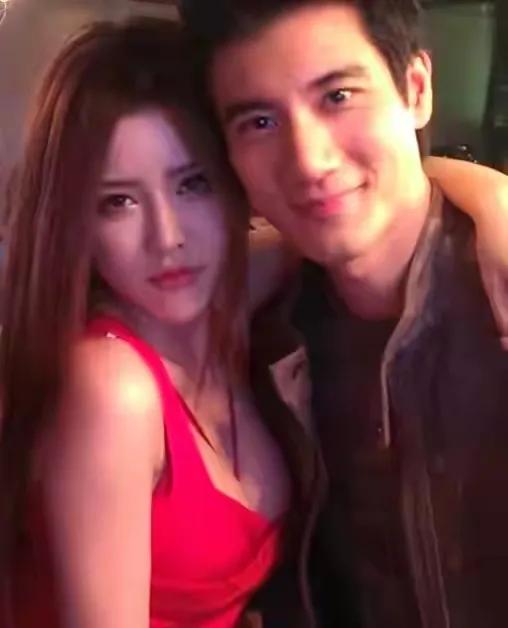 李靓蕾拒绝王力宏给的抚养费？我会告诉孩子，跌落谷底也能站起来