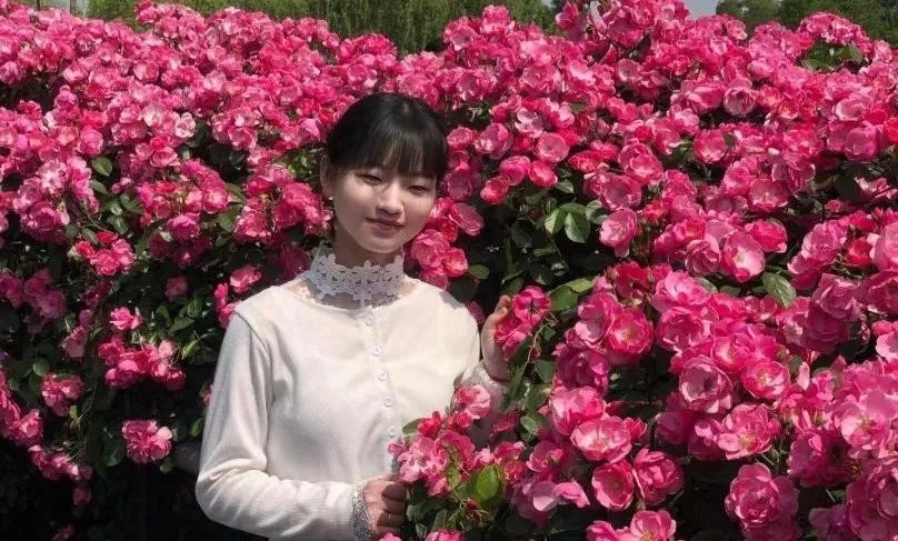 拿全国大奖，直博顶尖985！这个上海女学霸“火”了，颜值超高！