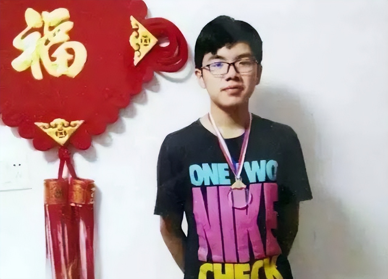 北京大学惦记了他三年，不惜放低身段，愿意降低200分录取