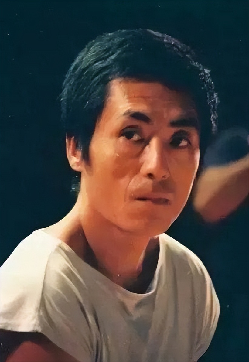 凤凰男多可怕？不想为别人而活的张艺谋，却将肖华的人生活成悲剧