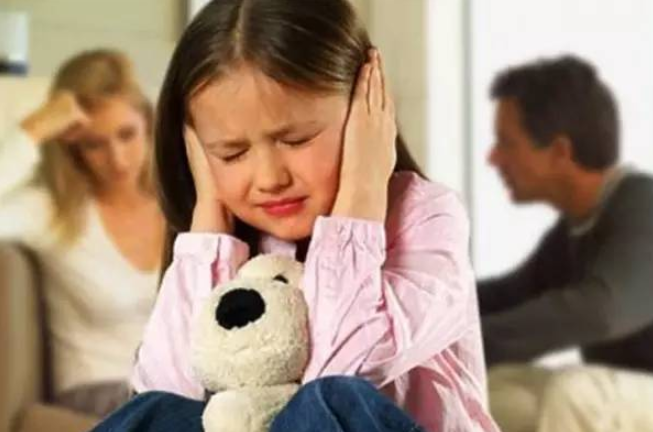 春节过后，中国的离婚率飙升，孩子不得不为父母的错误买单