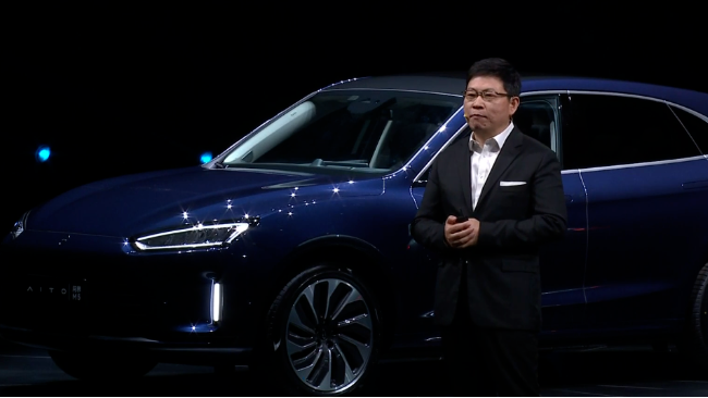 AITO问界M5，一辆非典型“华为车”