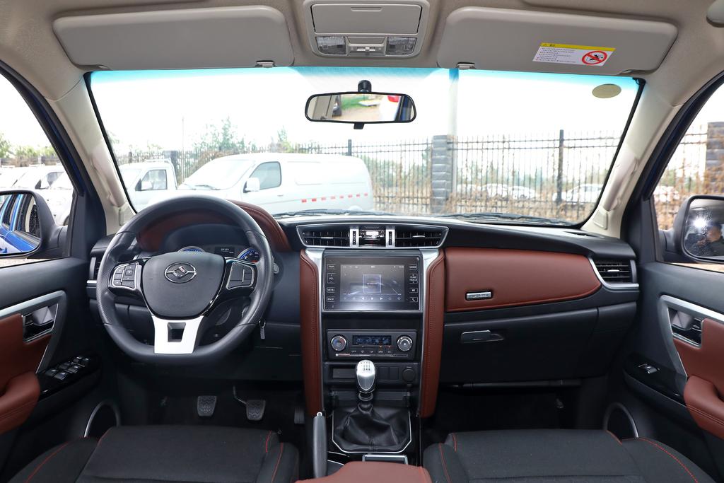 黄海大牛n1s先锋版上市,搭载2.8t发动机,起售价8.38万