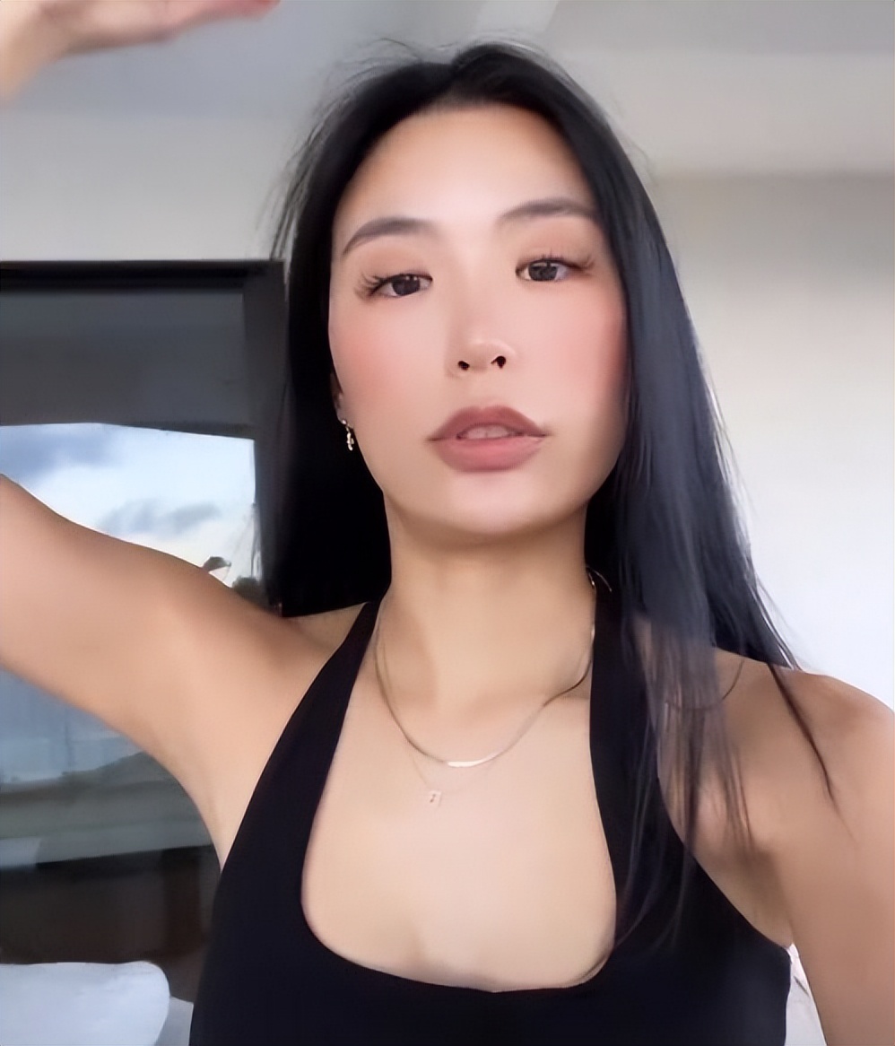 bella再次提起高以翔，粉丝留言：请你远离他的世界不要再打扰