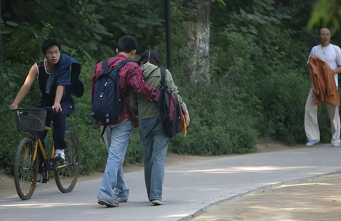 “一时冲动悔半生”，研三男生校内骚扰女生，温医大通报处理结果