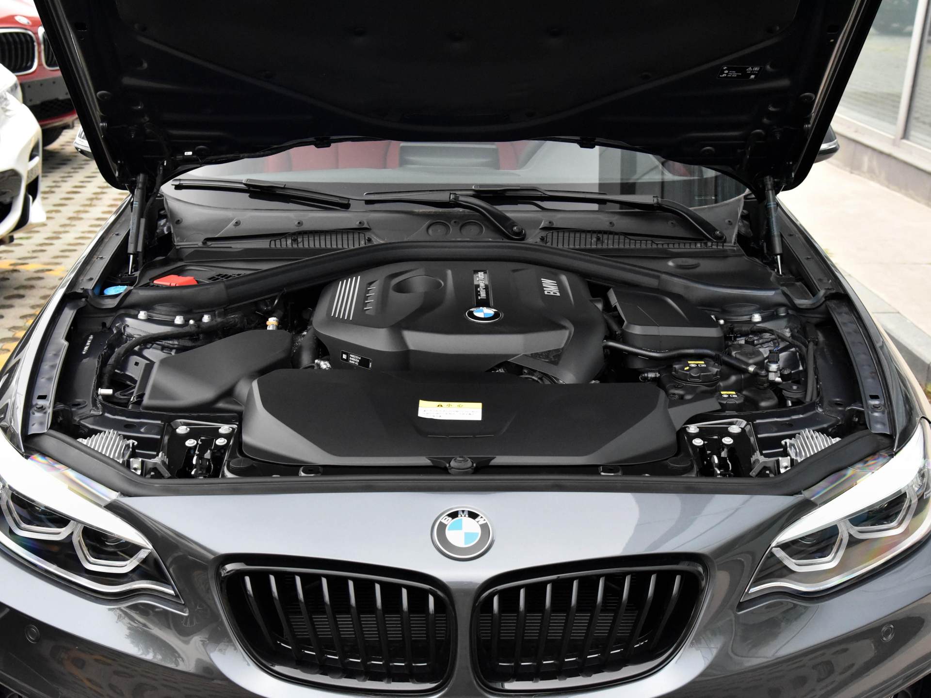 后驱进口车,油耗只要5.8l,还是豪华入门价格,实拍宝马2系