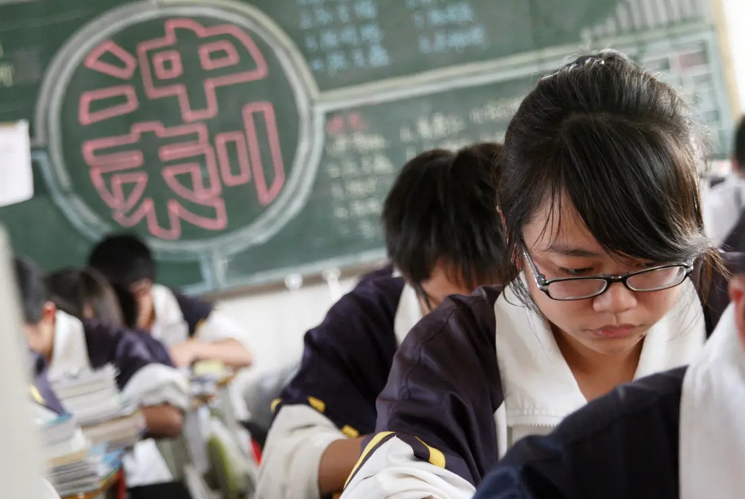 2022年高考即将到来，学生多少分能顺利考上本科？专家给出答案