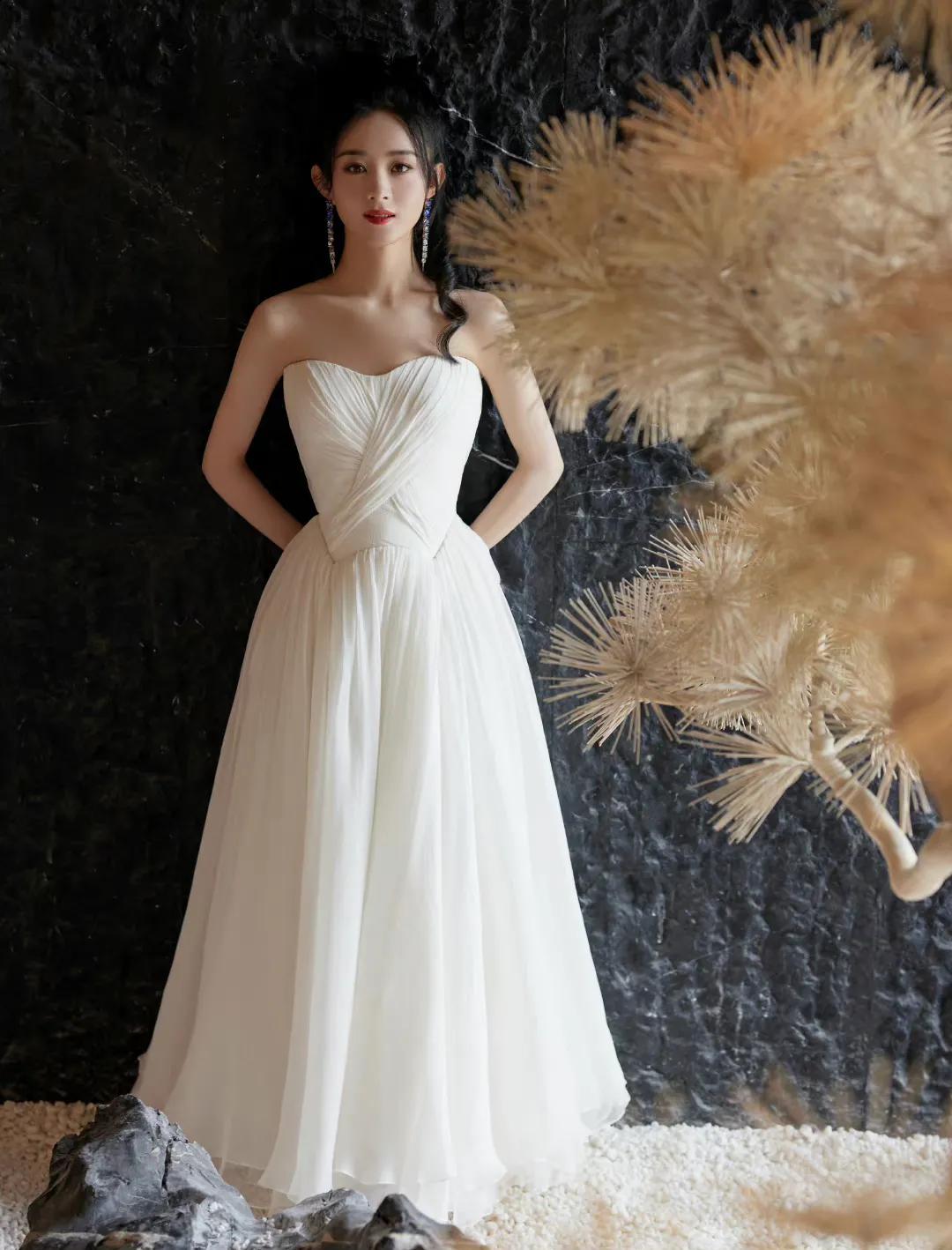 赵丽颖、杨颖、唐艺昕最好看的礼服合集，美若天仙，令人如痴如醉