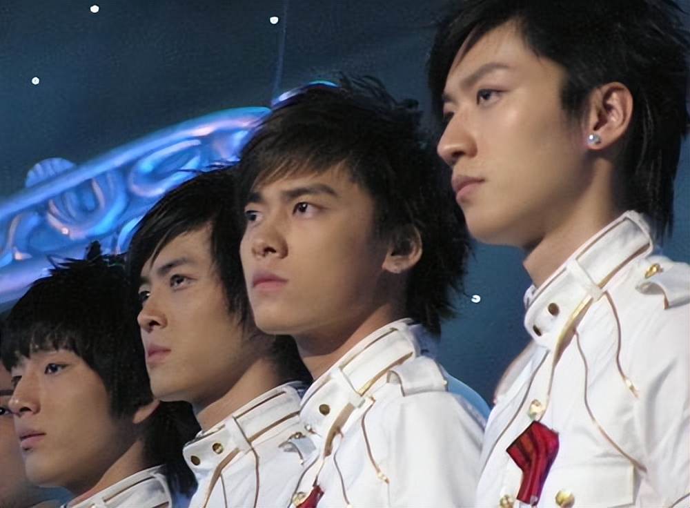 《青春有你2》选手上官喜爱自曝9个月无收入，所以李易峰是幸运的