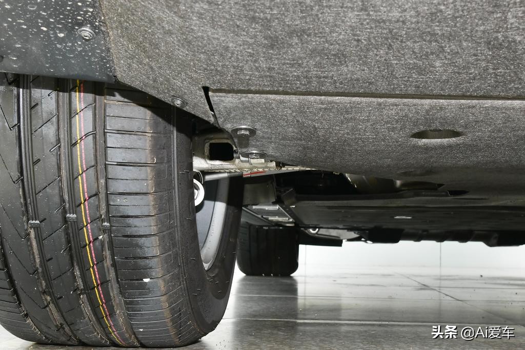 大马力长续航605KM，轴长2米9的快充家用SUV,舒适又省心，蔚来EC6
